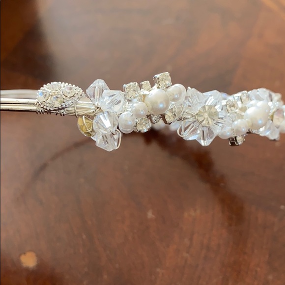 David’s Bridal pearl and rhinestone beaded Tiara - Picture 5 of 5